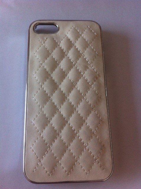 Apple Iphone 5 case, wit